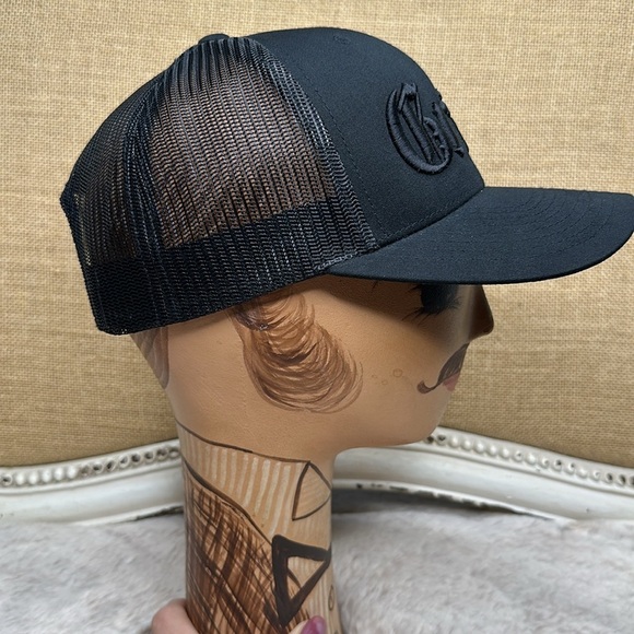 BLACK SERIES GRIND 3D
TRUCKER CAP - Picture 2 of 7